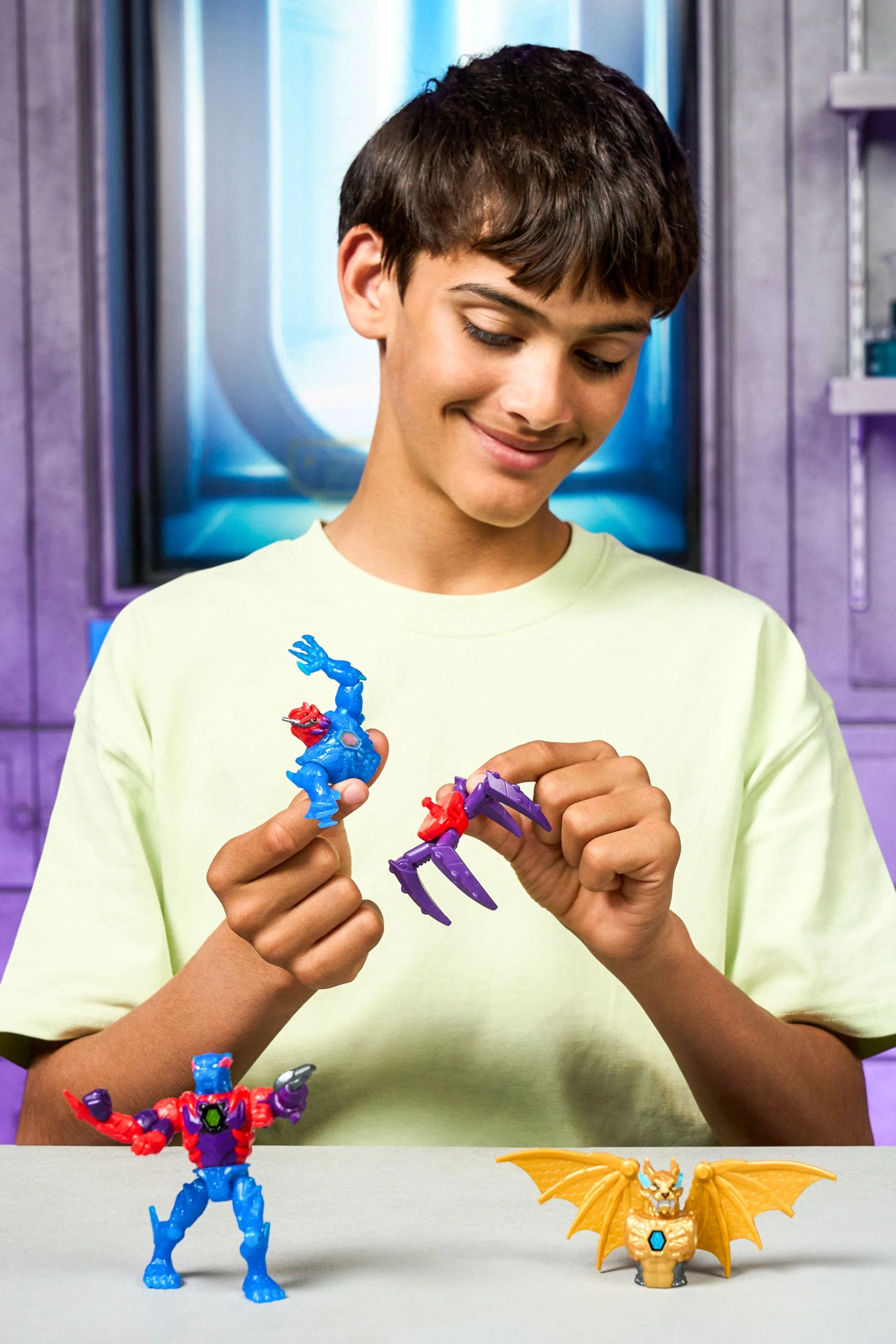 MrBeast Lab Hybrids Action Figure 2-pack – Hyper Fusion Series 22 MrBeast Lab Hybrids Action Figure 2-pack – Hyper Fusion Series