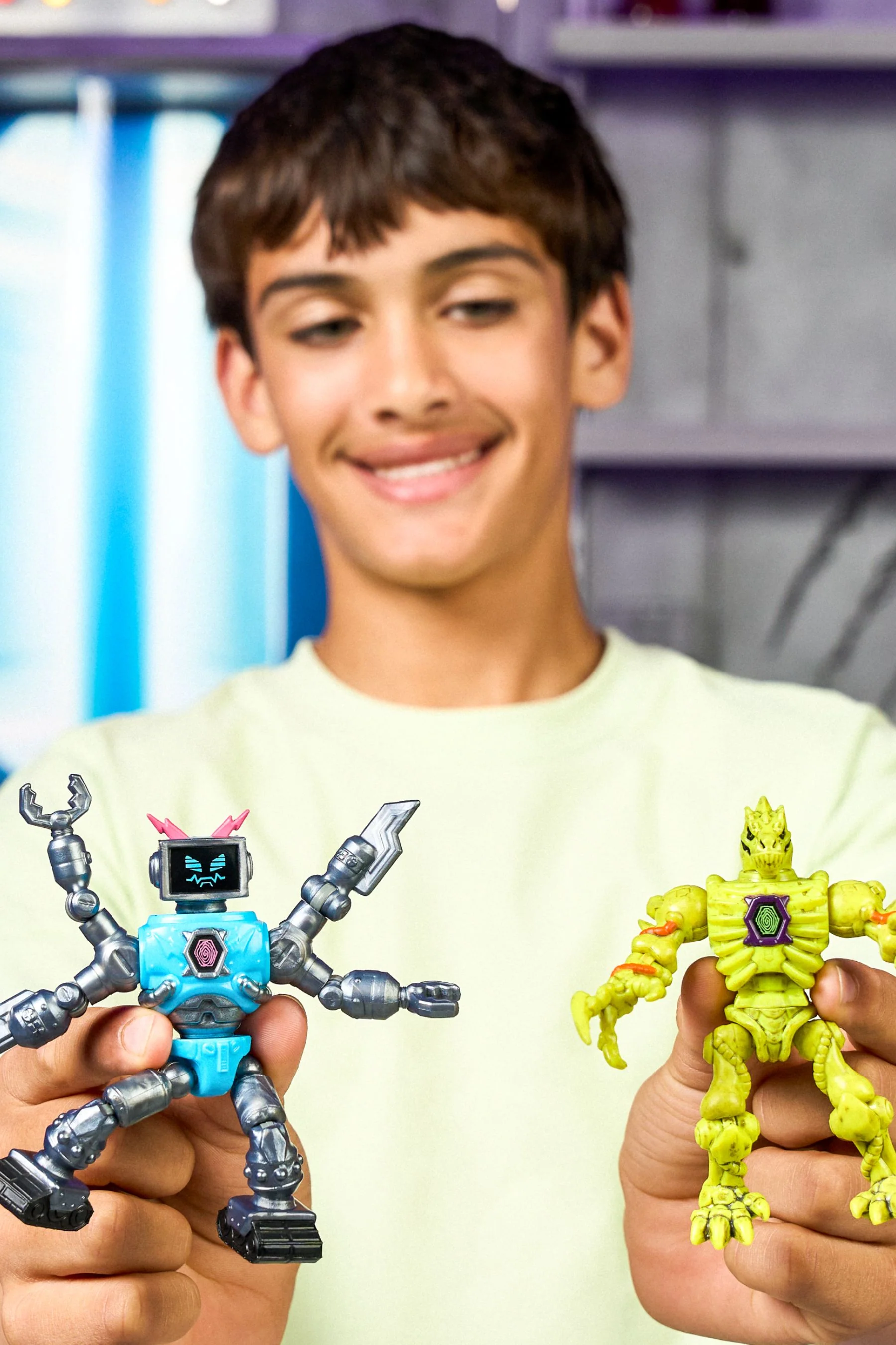 MrBeast Lab Hybrids Action Figure 2-pack – Hyper Fusion Series 32 MrBeast Lab Hybrids Action Figure 2-pack – Hyper Fusion Series