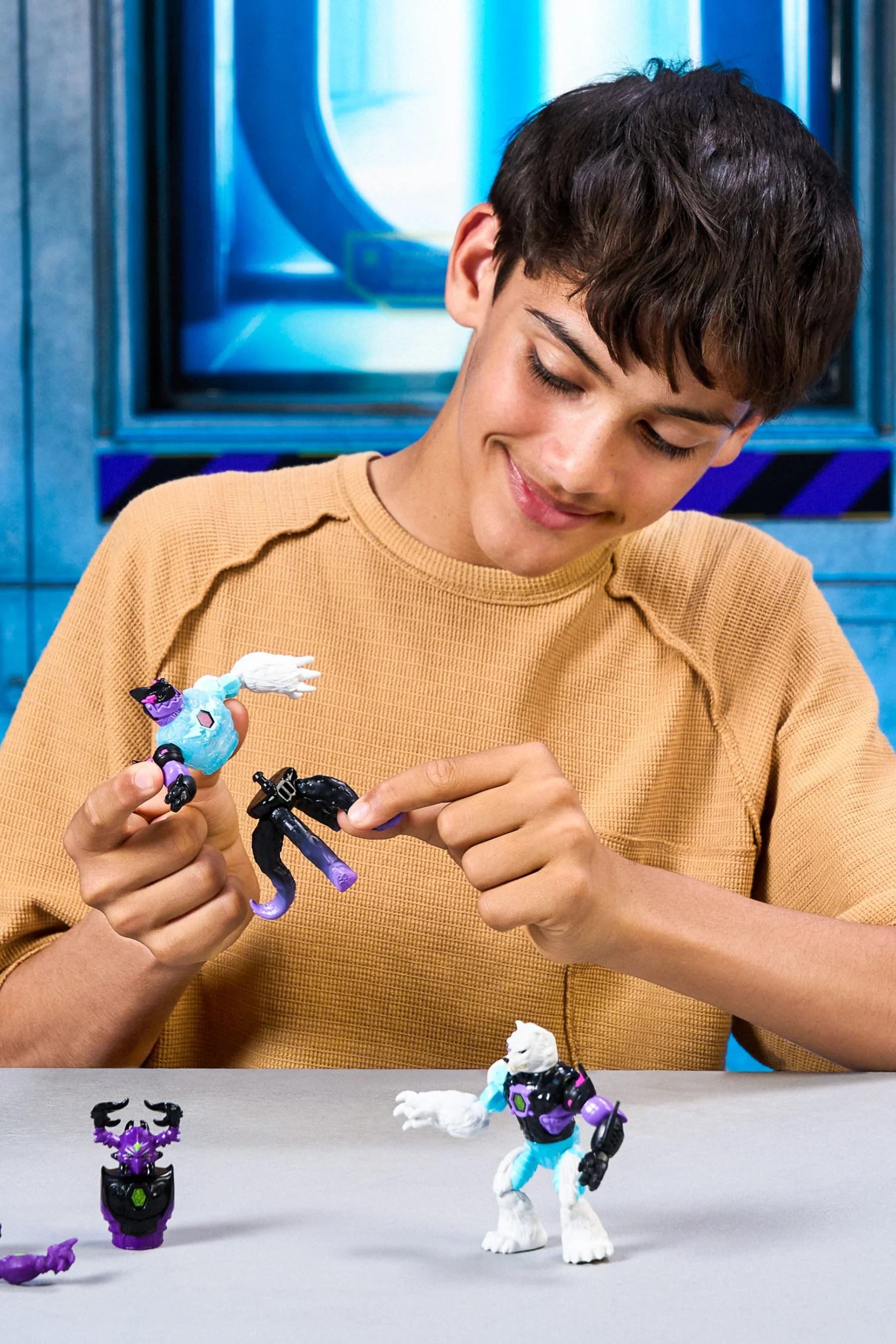 MrBeast Lab Hybrids Action Figure 2-pack – Hyper Fusion Series 8 MrBeast Lab Hybrids Action Figure 2-pack – Hyper Fusion Series